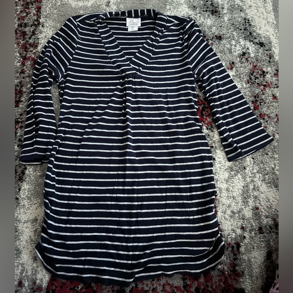 Oh Baby by Motherhood brand maternity 3/4 sleeved shirt - size M.